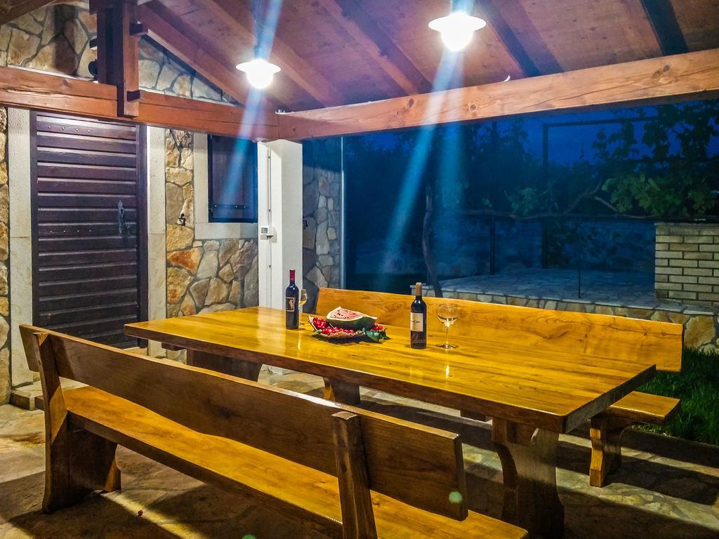 Villa Tina With Swimming Pool, Tennis Court, Games Room, Sauna, Gym, Bbq Policnik Exterior foto